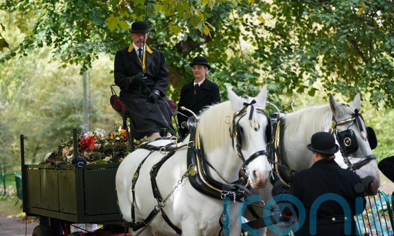 Shire horses transport flowers left for Queen in ‘fitting’ final tribute
