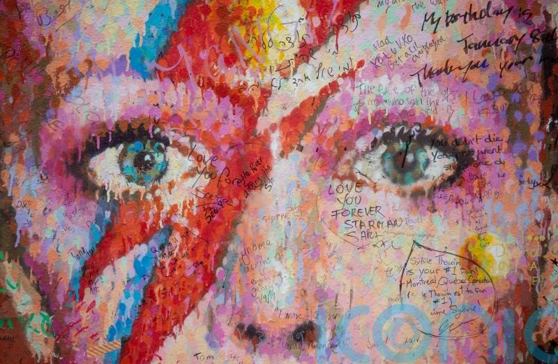 David Bowie’s handwritten Starman lyrics sell for five times auction estimate