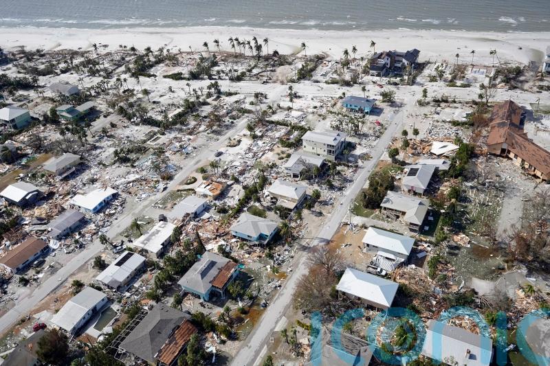 Many trapped in Florida as Ian heads toward South Carolina