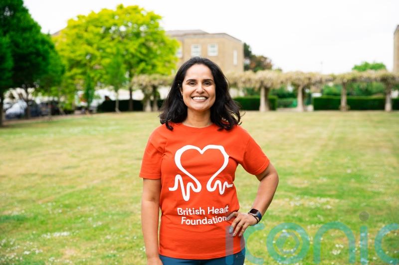 Woman who ‘couldn’t run to front door’ doing London Marathon in father’s honour
