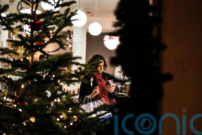 I always blow the budget with Christmas gifts – how can I manage my spending this year?
