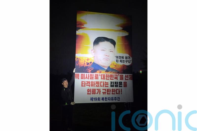 South Korean activists clash with police over anti-Kim balloons