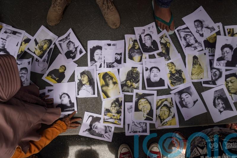 Indonesia police chief and nine senior officers removed over football disaster