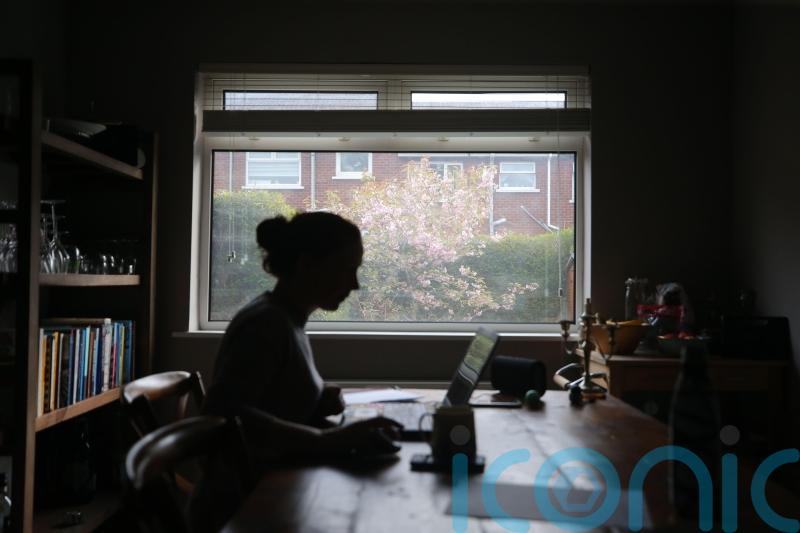 Lack of money fuelling loneliness among young people, study suggests