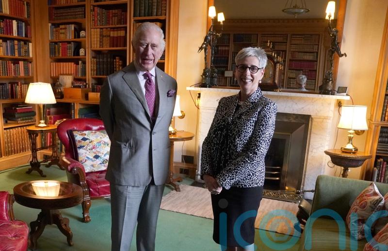 King welcomes Australia’s governor of Victoria to Balmoral