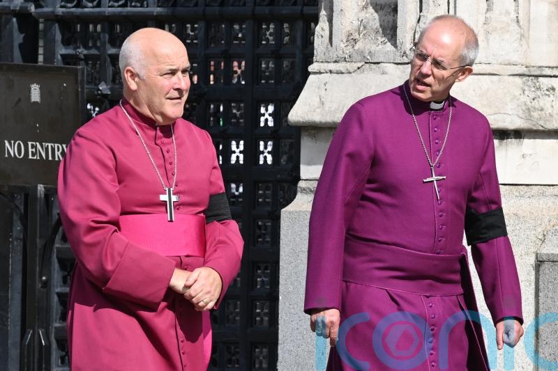 Archbishops apologise as review finds hundreds of new alleged CofE abuse cases