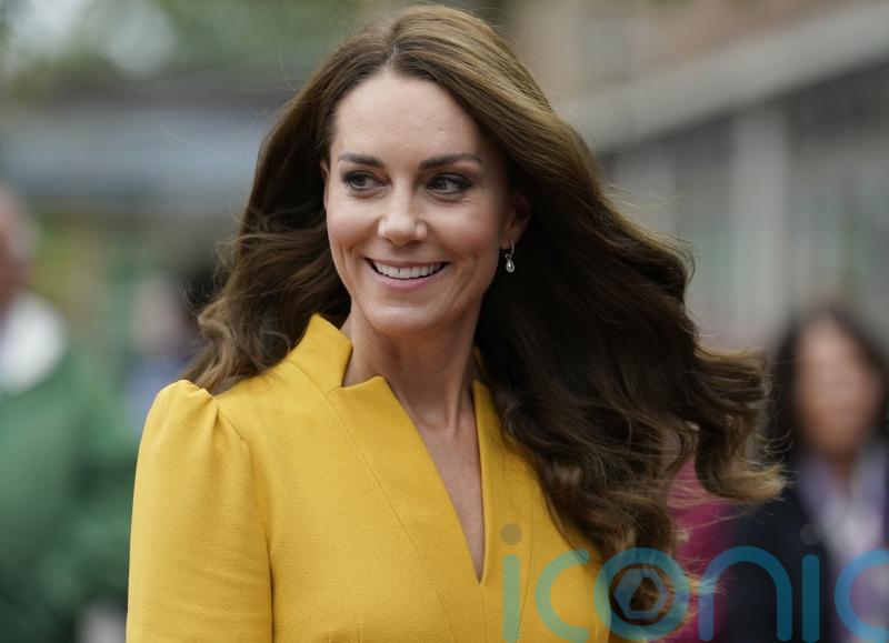 Kate visits mothers and babies at maternity unit