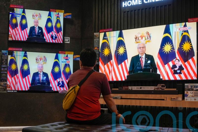 Malaysian prime minister dissolves Parliament and calls snap elections