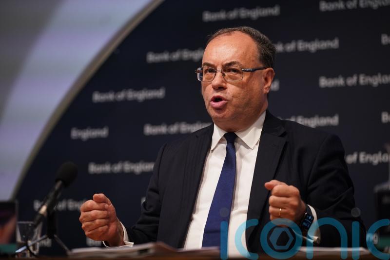 Sterling falls as Bank of England warns market support will end on Friday