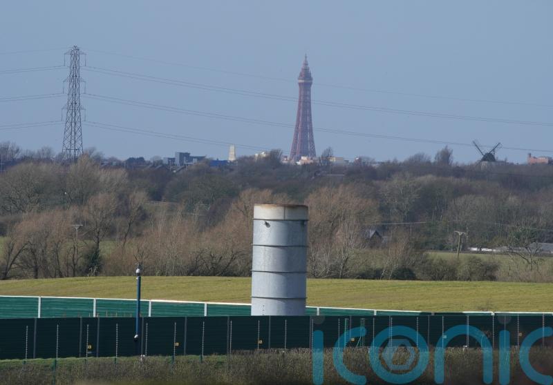 Tory MP tells ministers to &lsquo;hang their heads in shame&rsquo; over fracking row