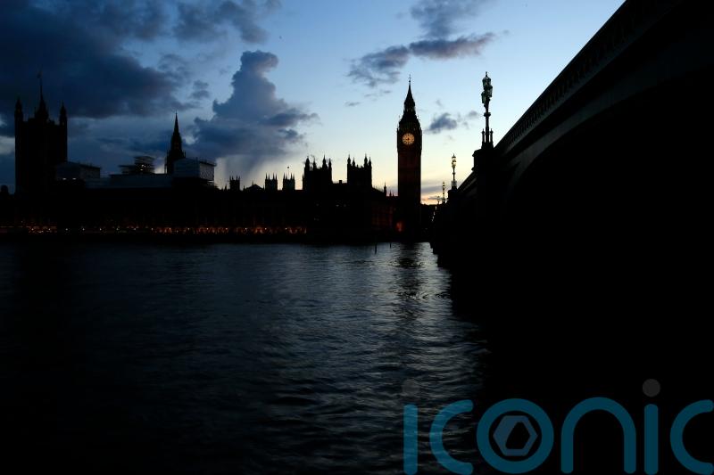 Government defeats bid to ban fracking amid chaotic Commons scenes