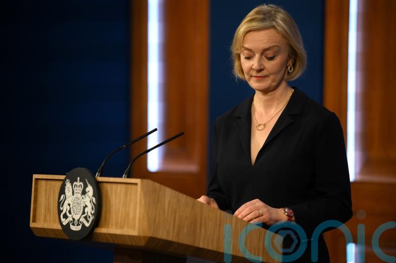 No 10 declines to say Truss is committed to reducing migration