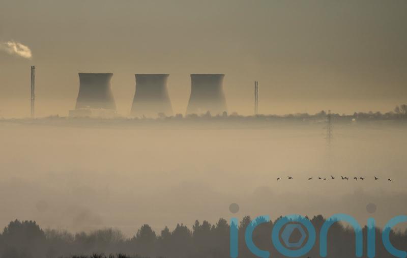UK well off track to meet 2030s carbon-cutting goals, official figures project