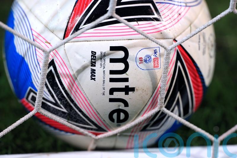 Eastleigh secure victory over 10-man Torquay