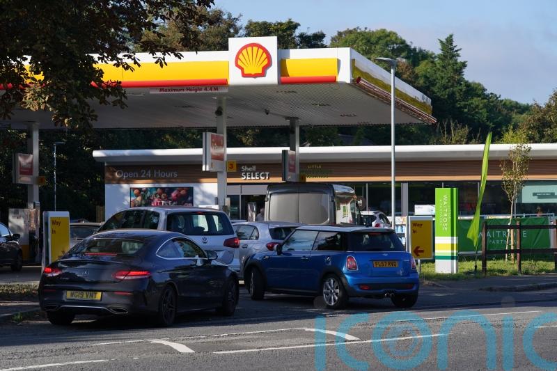 Shell more than doubles third-quarter profit to £8.2 billion but oil price falls