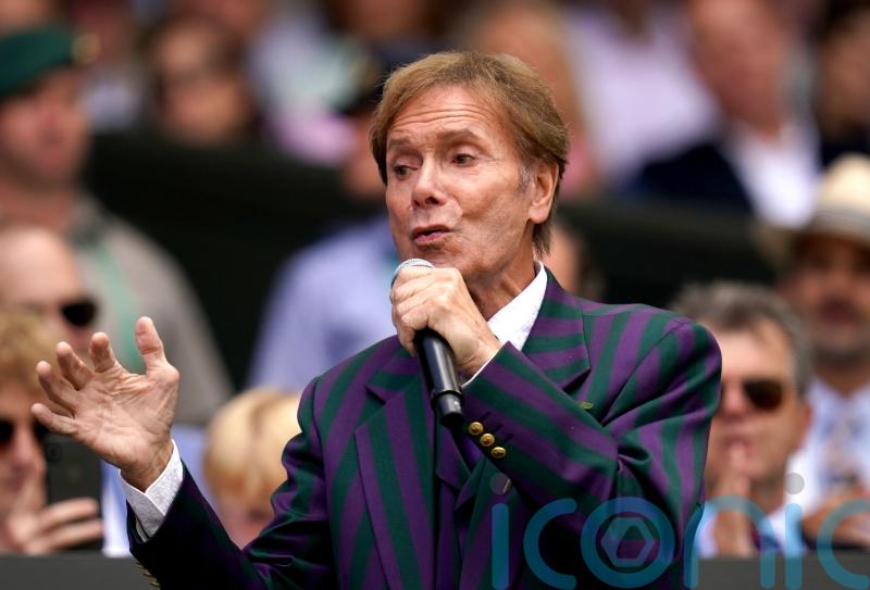 Sir Cliff Richard to star in festive BBC special