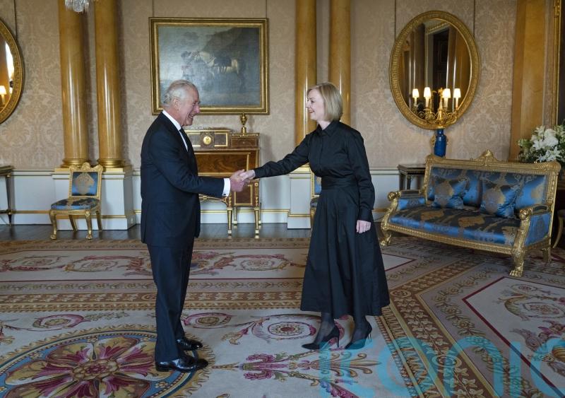 King to miss Cop27 as No 10 and Palace agree trip would not be ‘right’