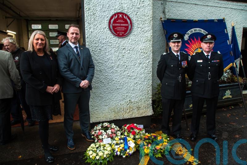 Plaque unveiled in memory of firefighter who died in line of duty in 1978