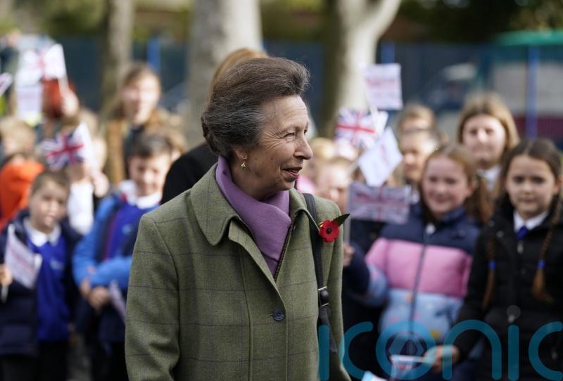 Princess Royal opens hub for Royal Navy families