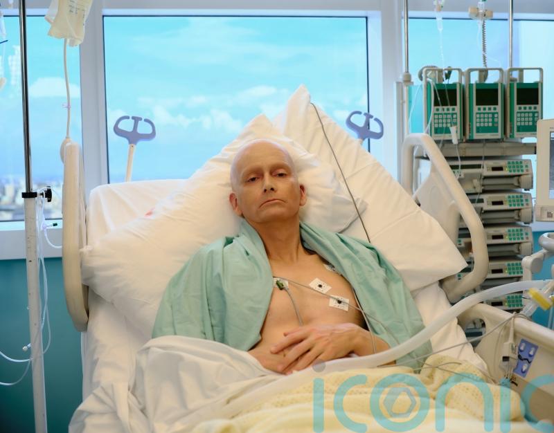 David Tennant recreates photo of poisoned Alexander Litvinenko lying in hospital