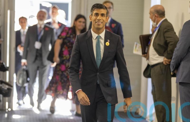 Sunak defies calls to sack Gavin Williamson despite ‘not acceptable’ messages