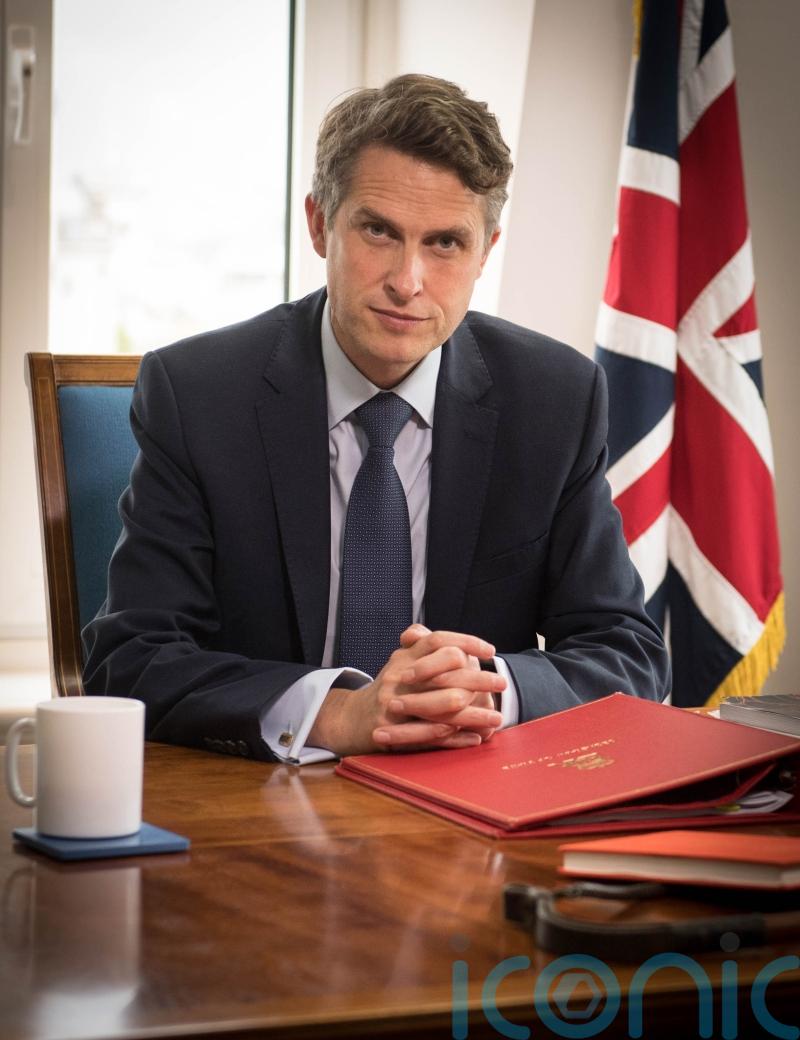 Gavin Williamson reportedly told civil servant ‘slit your throat’