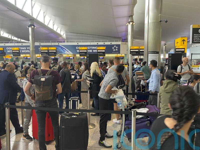 Heathrow Airport dismisses Christmas capacity cap fears