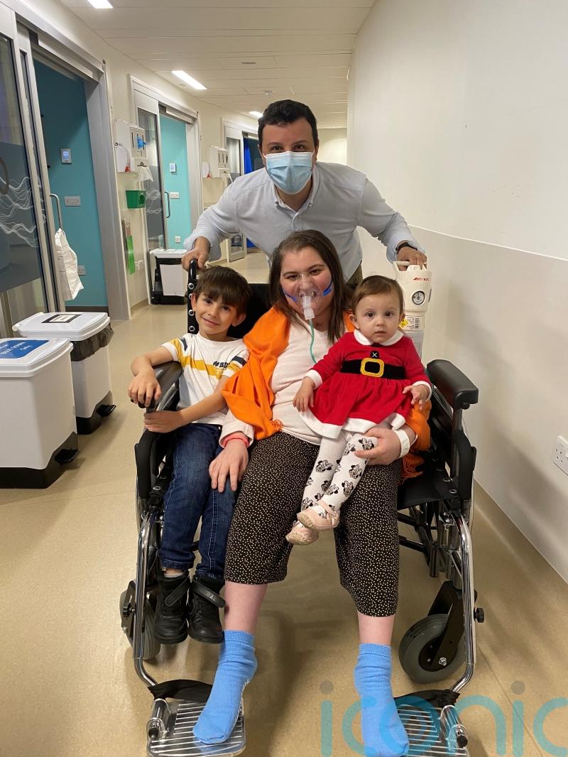 ‘Nobody expected me to live’ – mother leaves hospital a year after Covid