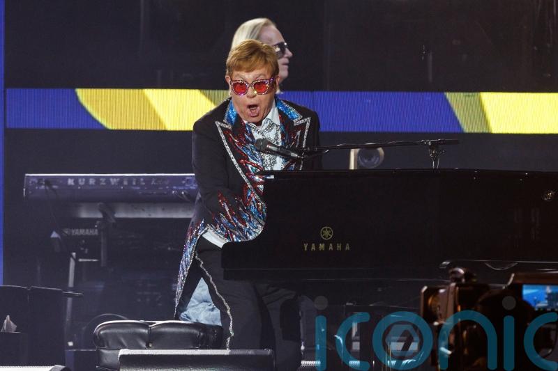 Harry thanks Sir Elton John for his friendship with his mother