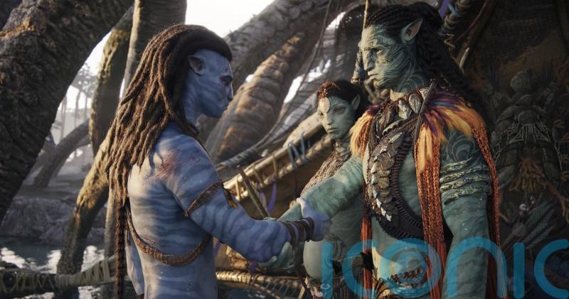 Jake Sully seeks the help of oceanic clan in final trailer for Avatar sequel