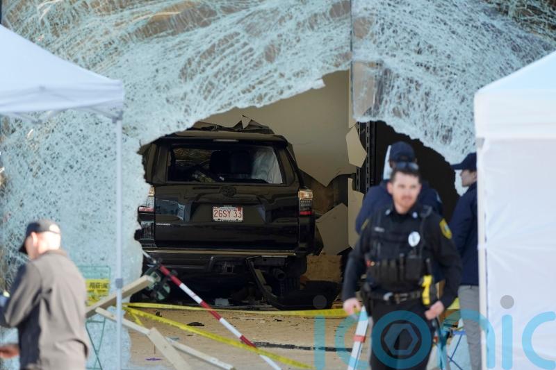 Man charged with reckless homicide over Apple store crash