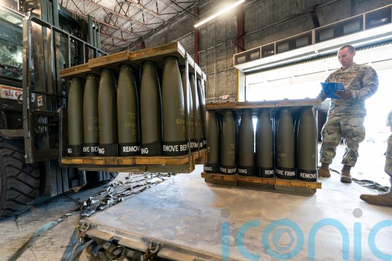 US to bolster Ukrainian defences with £330m of ammunition and generators
