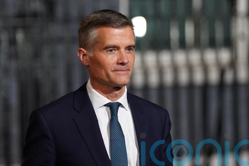 Transport Secretary says he will not negotiate with rail union boss