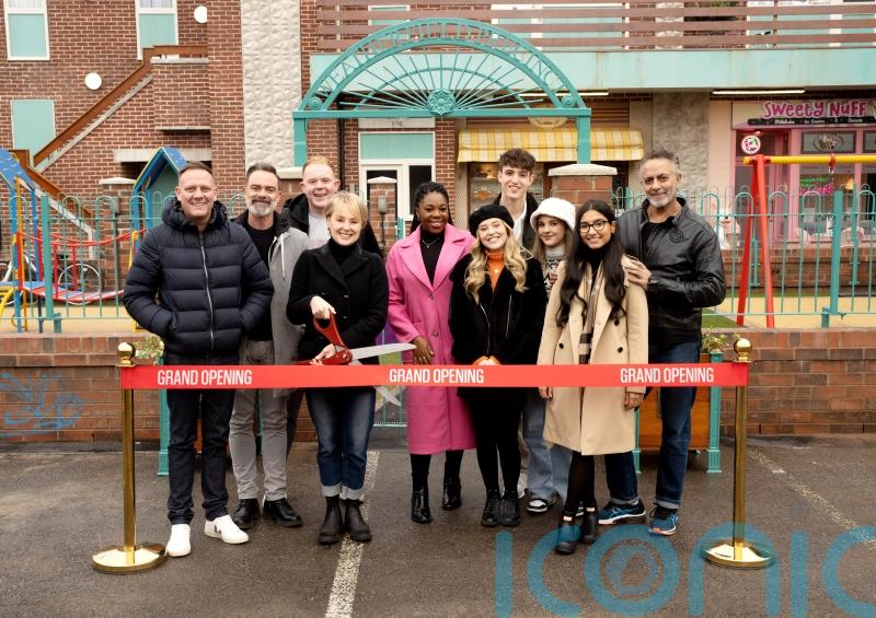 Coronation Street takes a trip to the shops with new set