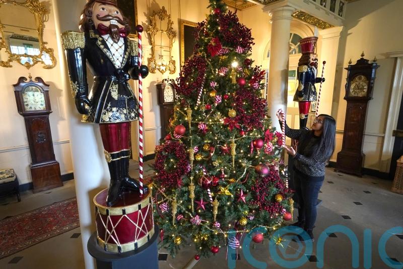 Butlers trained by Prince&rsquo;s Foundation bring Christmas cheer to Dumfries House