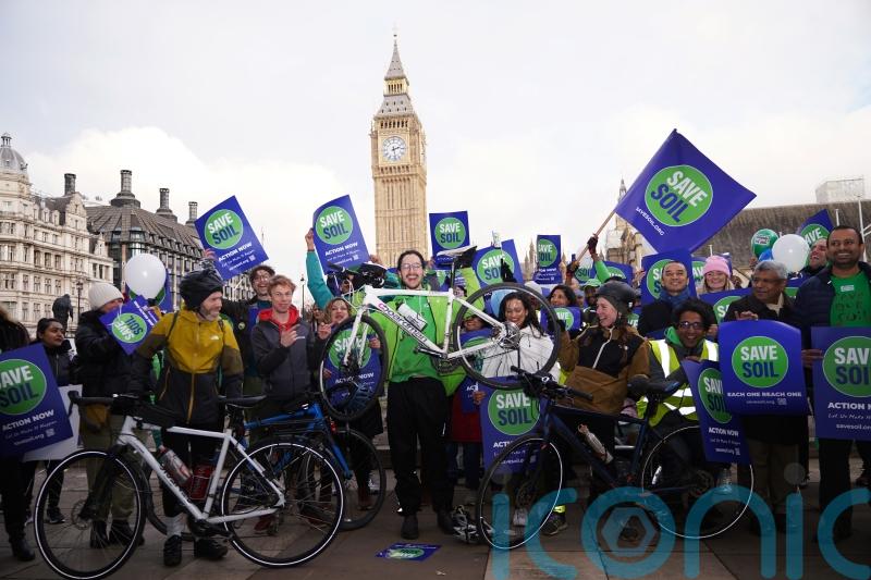 Teen completes 900-mile cycle to raise soil crisis awareness on World Soil Day