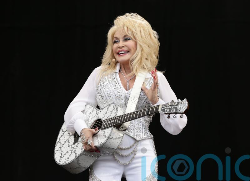 Dolly Parton asks Sir Elton John to collaborate on classic hit