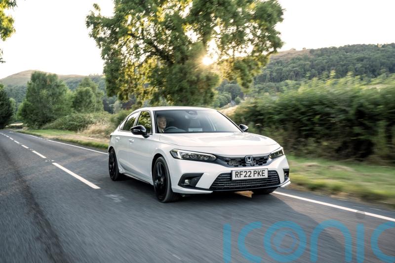 More than three-quarters of Brits will be reliant on their car over Christmas – survey