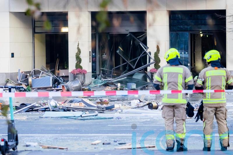 Burst tank at aquarium in Berlin creates wave of devastation