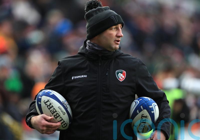 What faces Steve Borthwick in his early days as England boss?