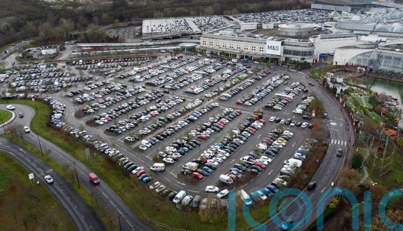 Boxing Day bargain-hunters warned of traffic jams amid rail strike