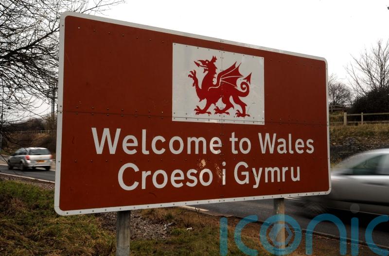 Social media may threaten the Welsh language, study reveals