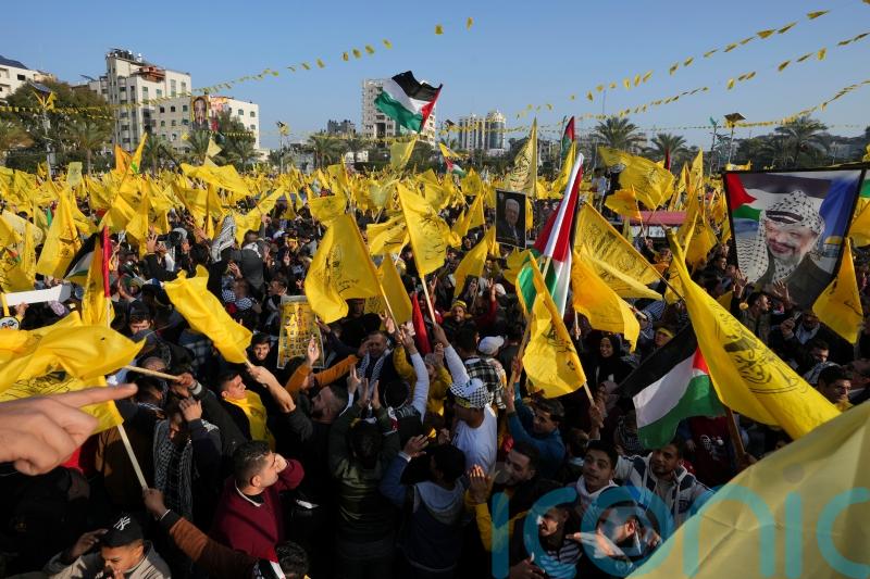 Huge crowds of Palestinians mark Fatah anniversary in Gaza