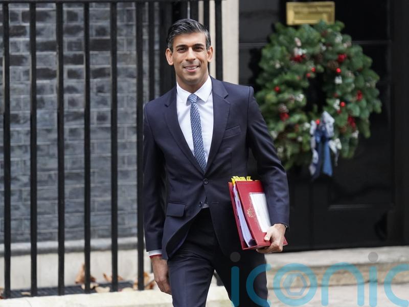 Sunak hails ‘better times ahead’ as new report suggests weaker Labour lead