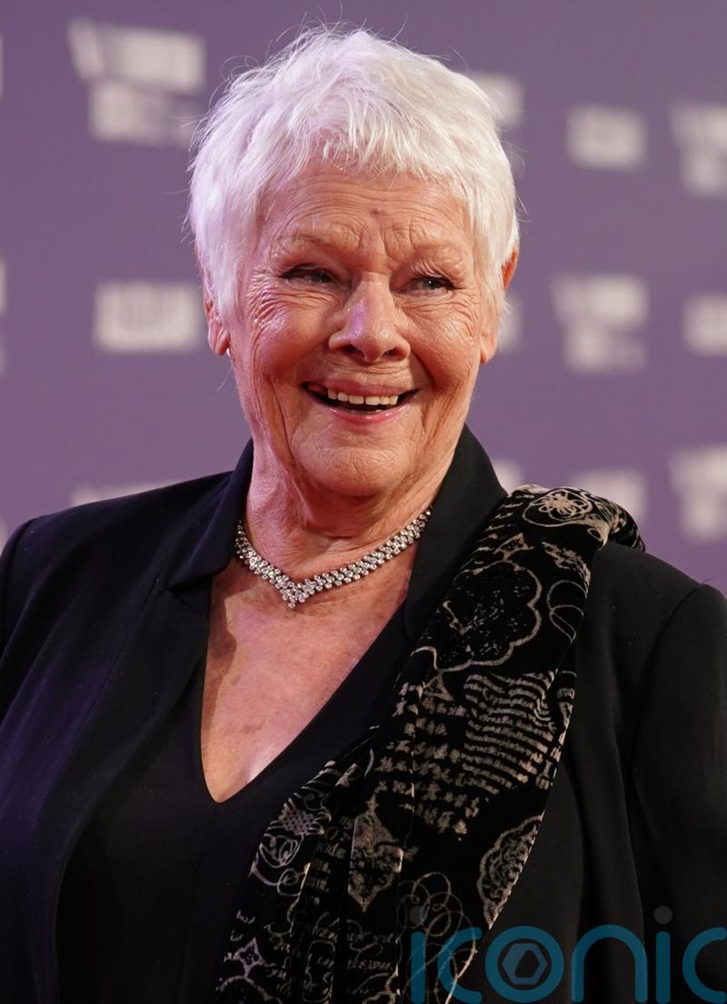 Hotel guests treated to musical performance by Hollywood star Dame Judi Dench