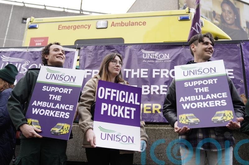 Health unions&rsquo; anger at prospect of another real-terms pay cut