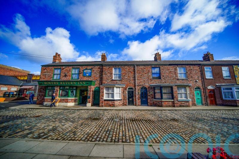 New year on Corrie to bring shock, danger and a killer who has the cast worried