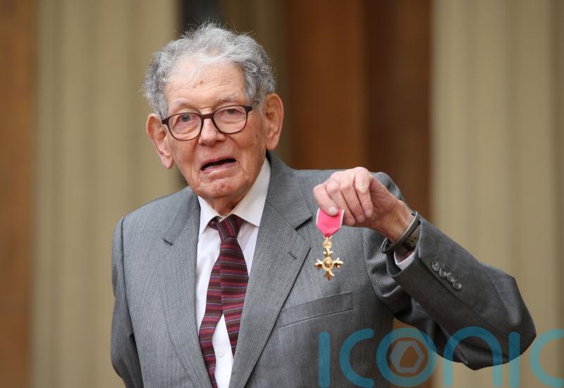 Tom Karen: Designer behind famous British products dead at 96