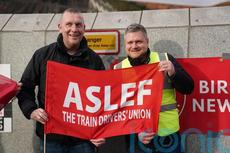 Train drivers’ strike will cripple services as union leaders warn of escalation
