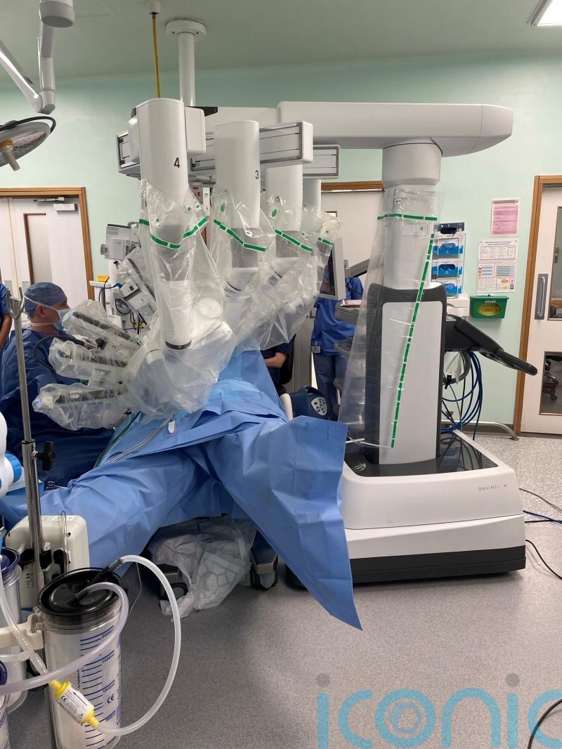 Woman says robotic surgery saved her life after cancer diagnosis
